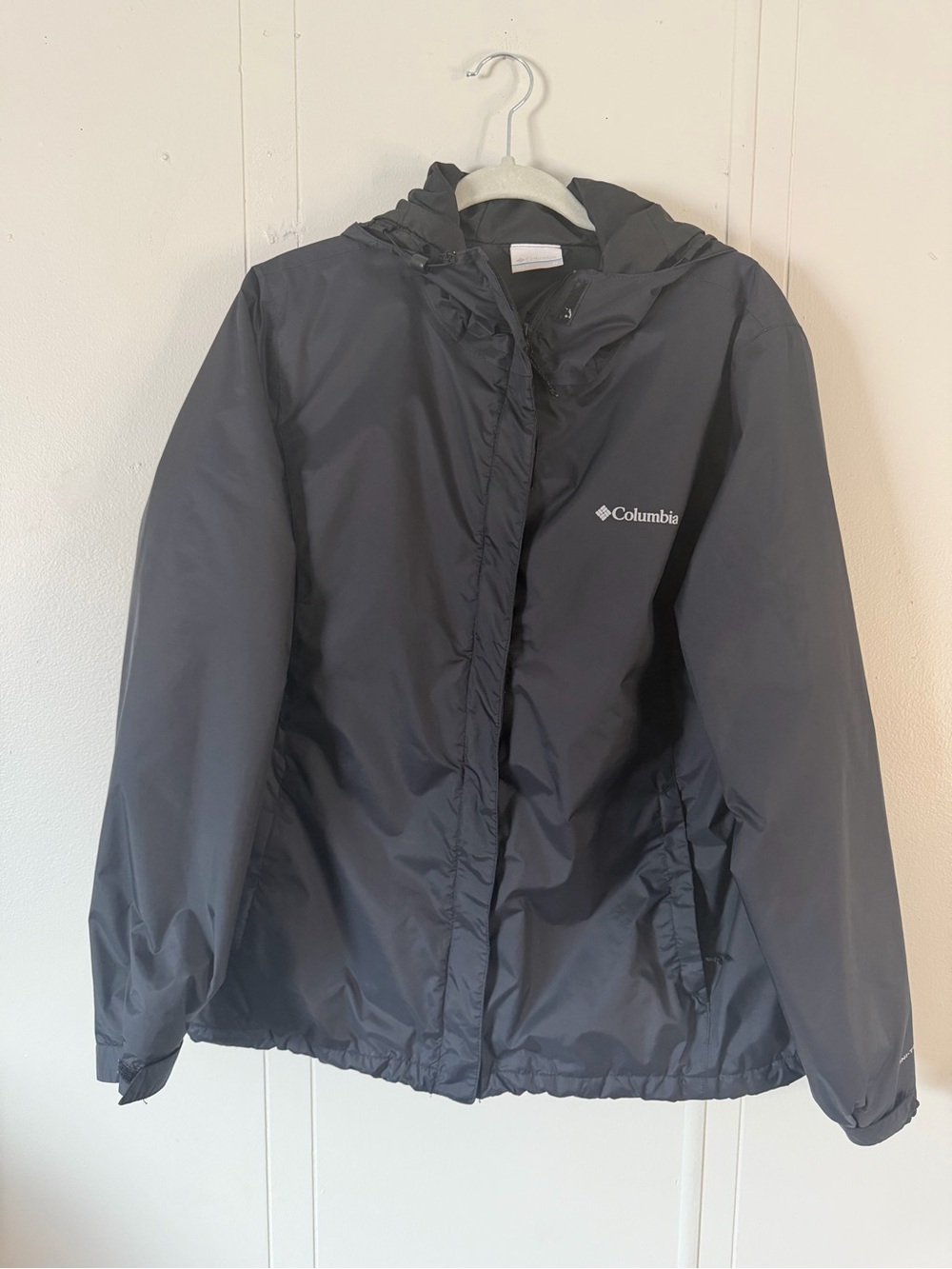 Columbia Women’s Arcadia rain jacket lines